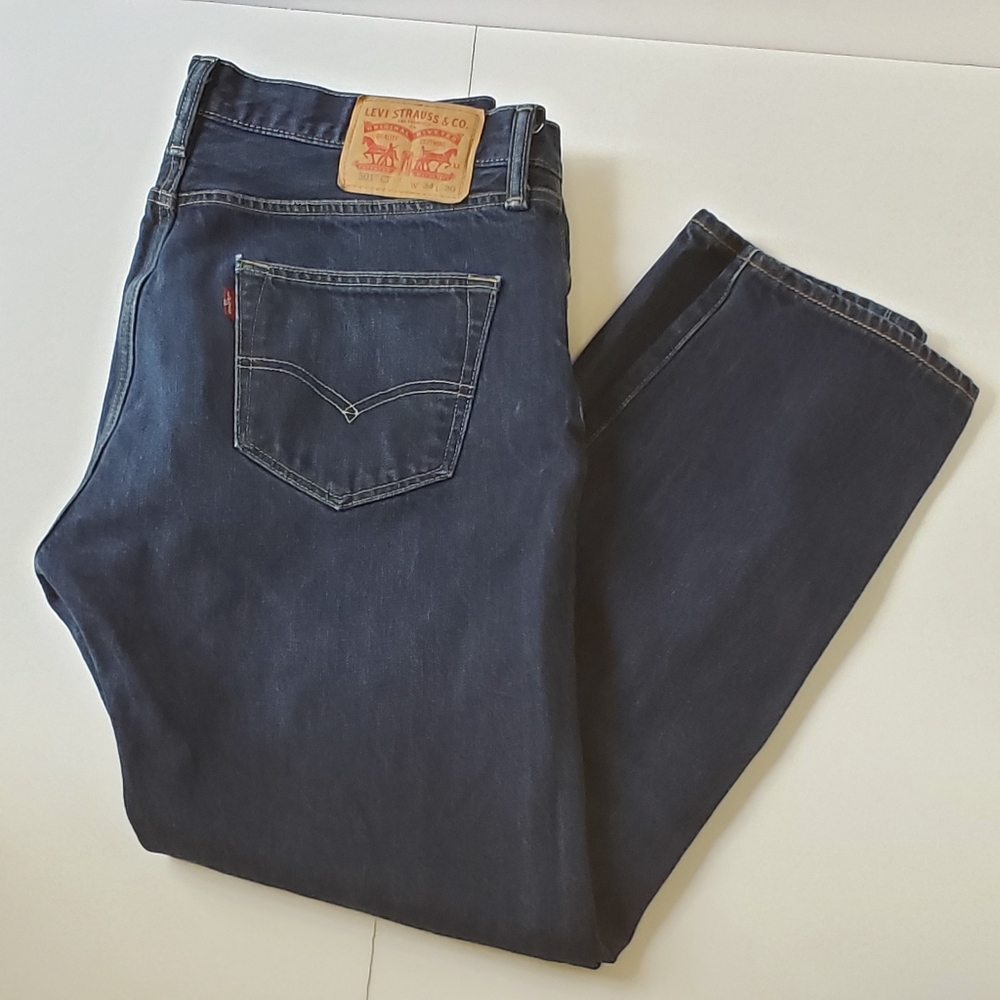 Levi 501 Button Fly Jeans Dark Wash size W34 L30